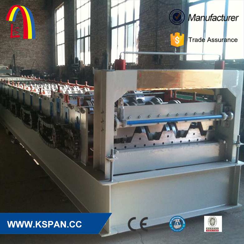 Roof and wall roll forming machine